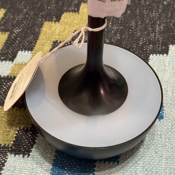 Threshold™ Solar and Rechargeable USB LED Outdoor Table Lamp, Black - Picture 9 of 14